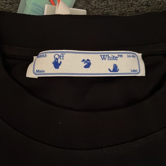 ✨SOLD✨OFF-WHITE MONALISA SLIM TEE (S) - Picture 6 of 10